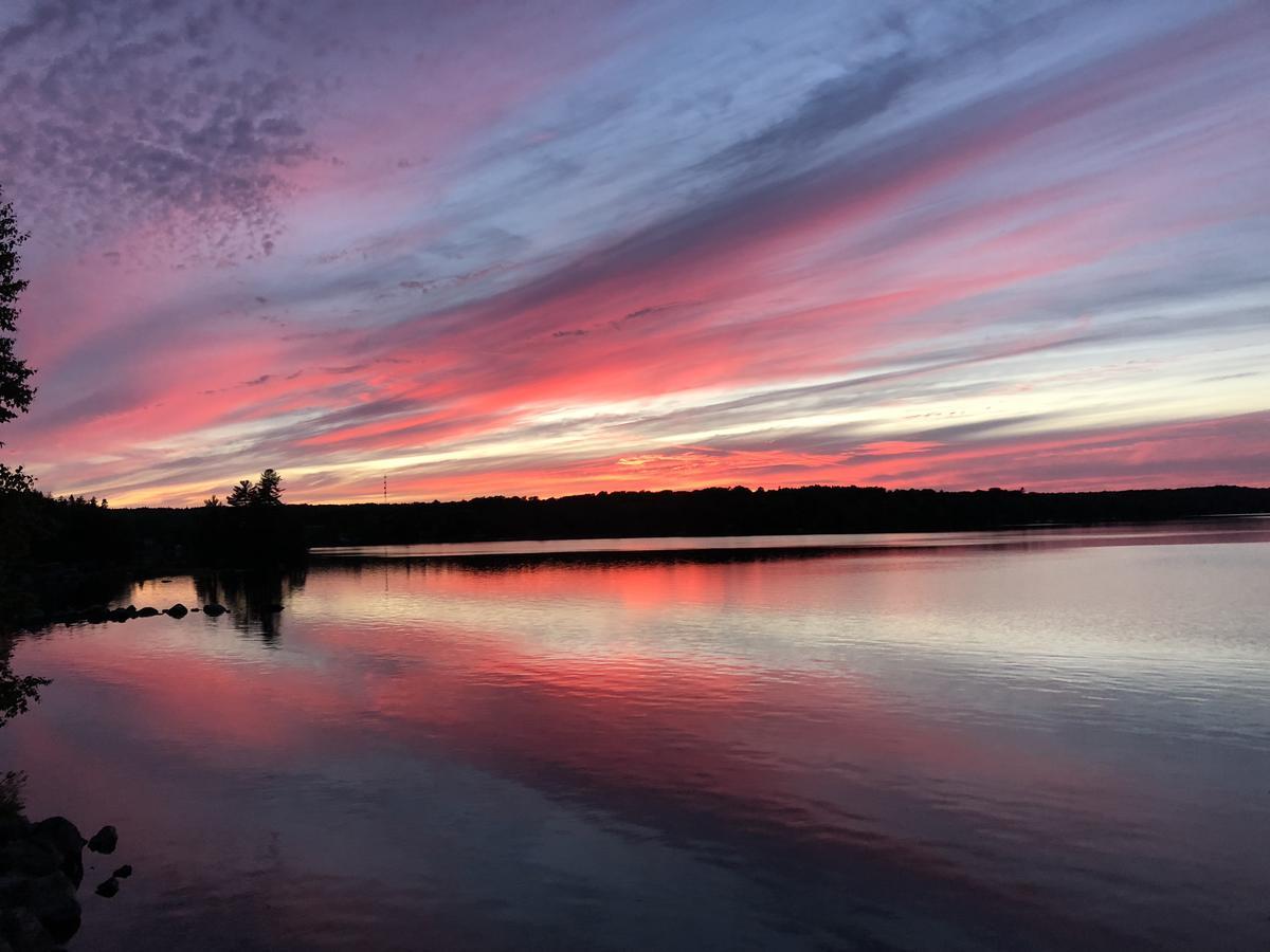 Shores Of Deer Lake South River Экстерьер фото